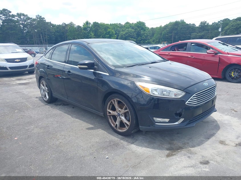 Vin: 1fadp3j29gl215261, lot: 45937888, ford focus titanium 2016 img_1