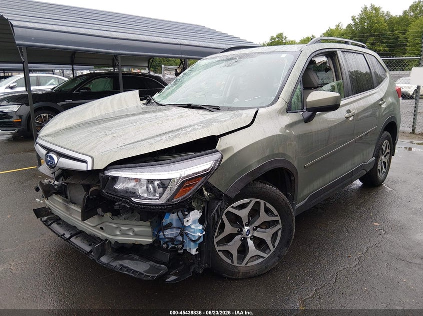 2019 Subaru Forester Premium JF2SKAGC8KH555616 photo 1