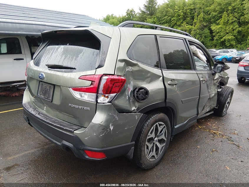 2019 SUBARU FORESTER auction photo 4