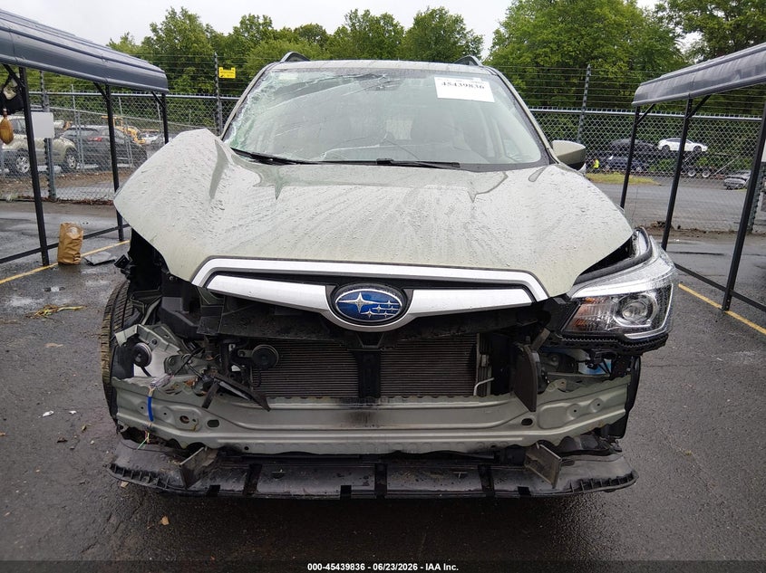 2019 SUBARU FORESTER auction photo 6