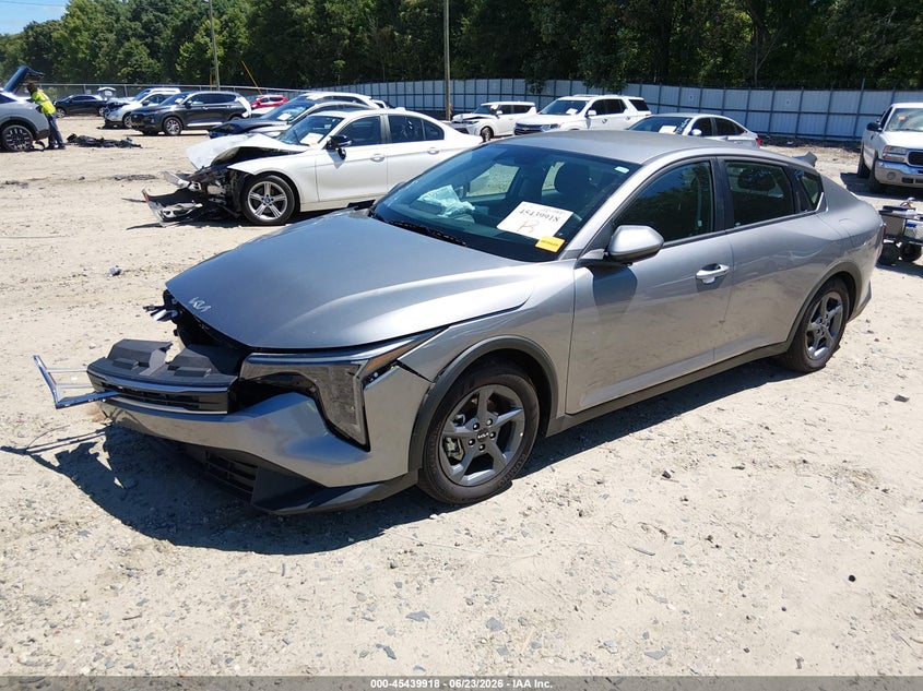 Vin: 3kpft4de5se177541, lot: 45938027, kia k4 lxs 20252