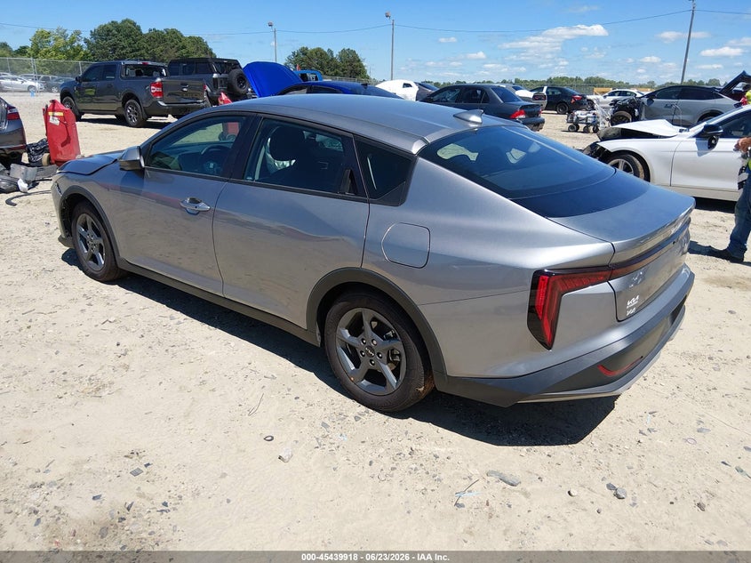 Vin: 3kpft4de5se177541, lot: 45938027, kia k4 lxs 20253