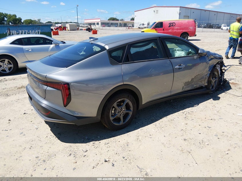 Vin: 3kpft4de5se177541, lot: 45938027, kia k4 lxs 20254
