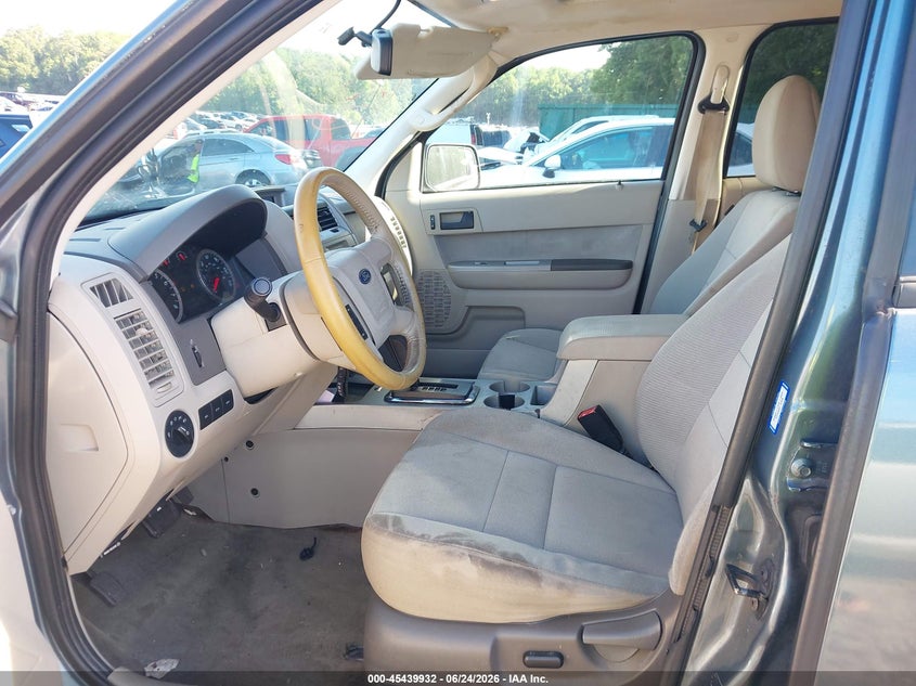 2010 FORD ESCAPE auction photo 5
