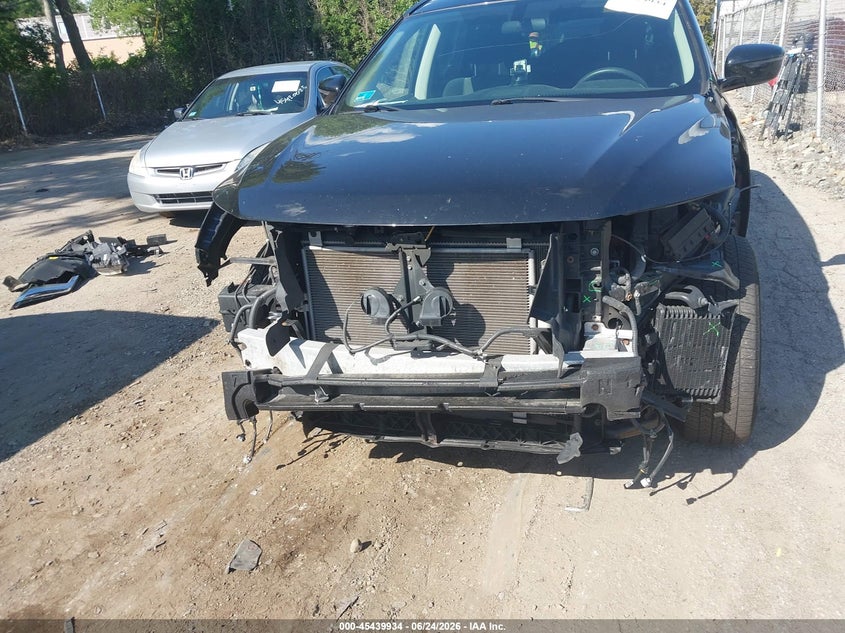 2019 NISSAN PATHFINDER auction photo 6