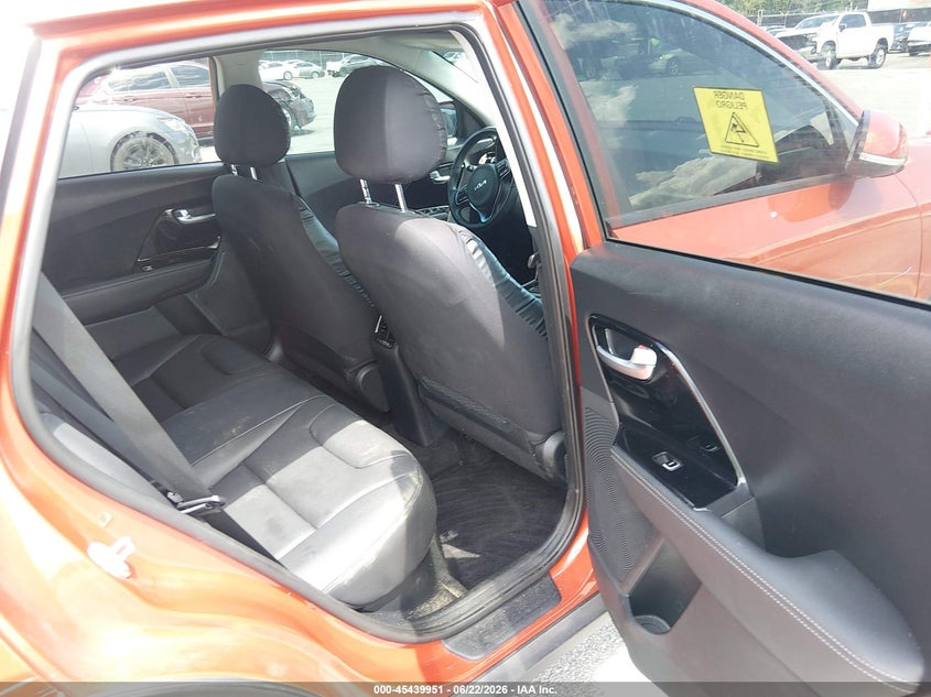 2022 KIA NIRO auction photo 8