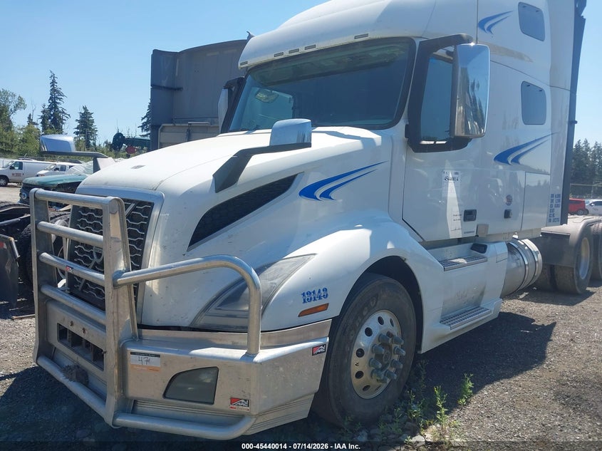 4V4NC9EJ4LN222765 2020 Volvo Vnl photo 1