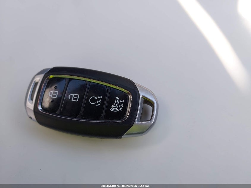 2023 Hyundai Venue Limited VIN: KMHRC8A32PU275180 Lot: 45440174
