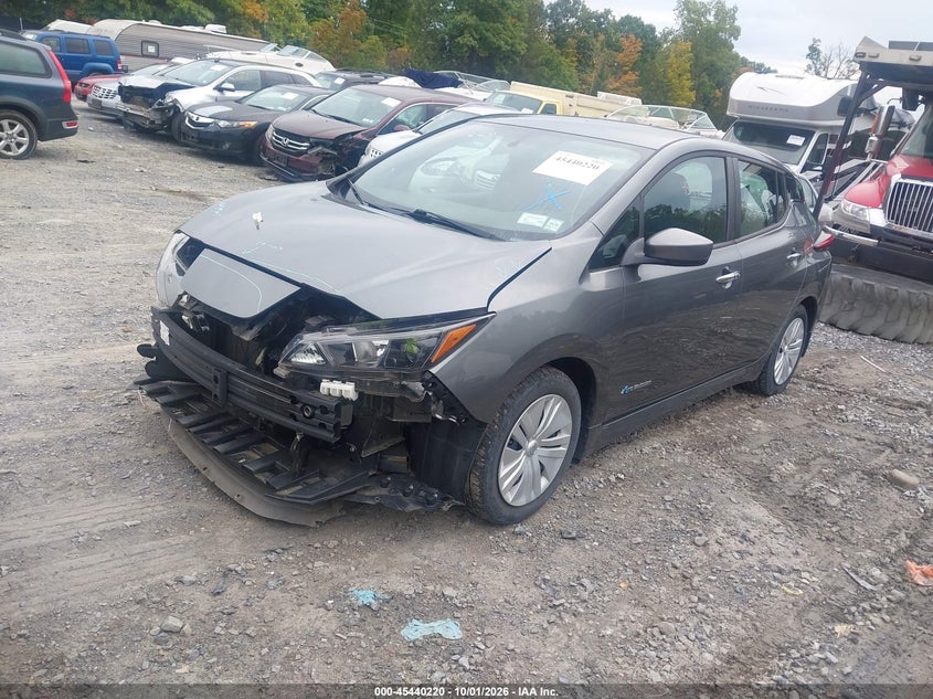 2018 NISSAN LEAF S · Фото 2