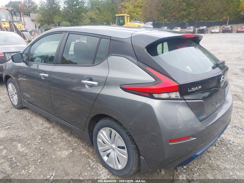 2018 NISSAN LEAF S · Фото 3