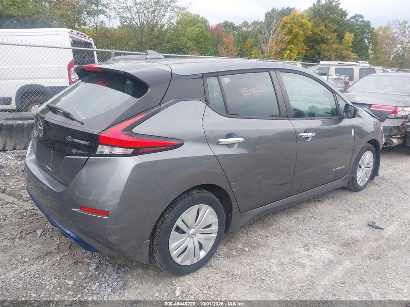 2018 NISSAN LEAF S · Фото 4