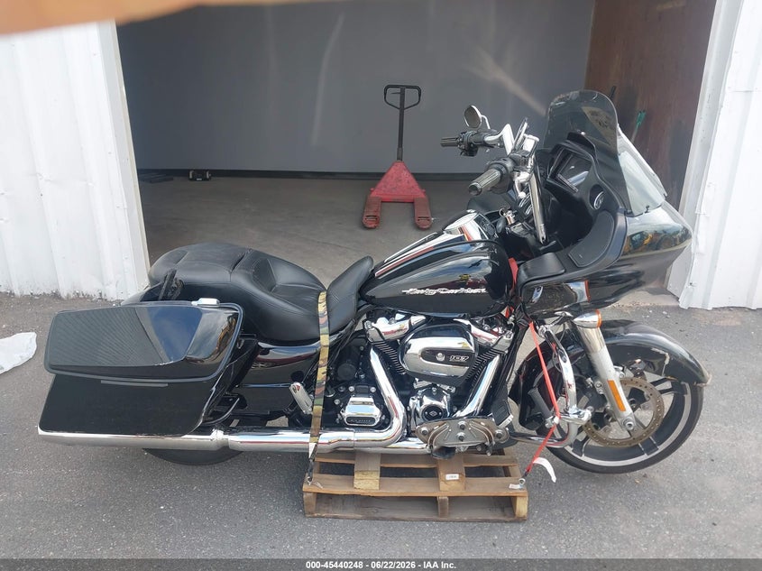 2018 Harley-Davidson Fltrx Road Glide VIN: 1HD1KHC17JB664544 Lot: 45440248