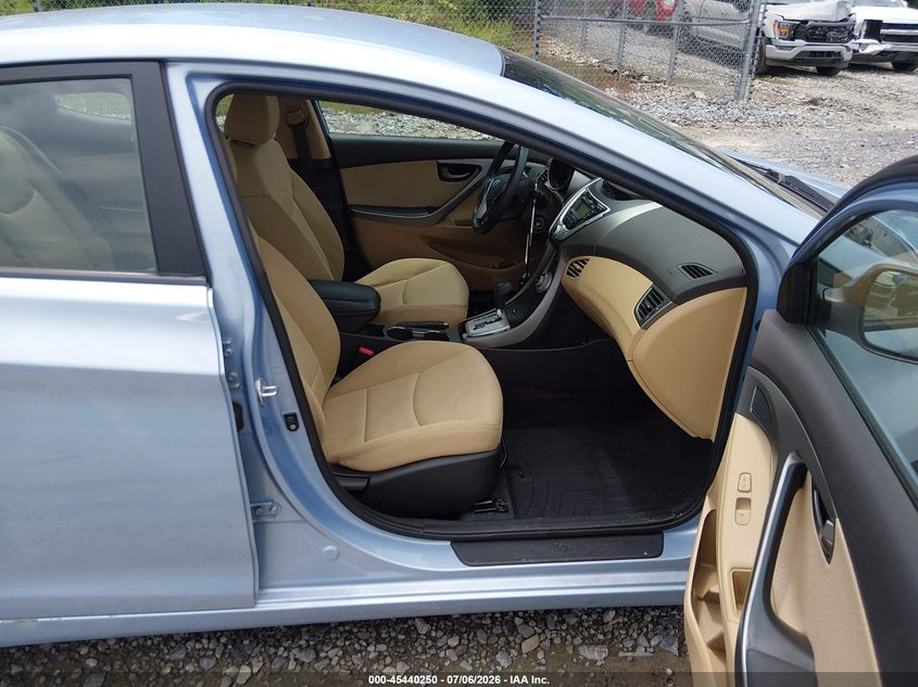 2012 HYUNDAI ELANTRA auction photo 5