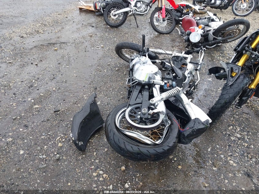 2011 Harley-Davidson Fxdc VIN: 1HD1GV414BC306487 Lot: 45440254
