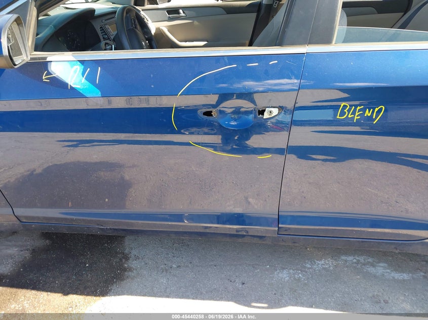 2017 HYUNDAI SONATA auction photo 6
