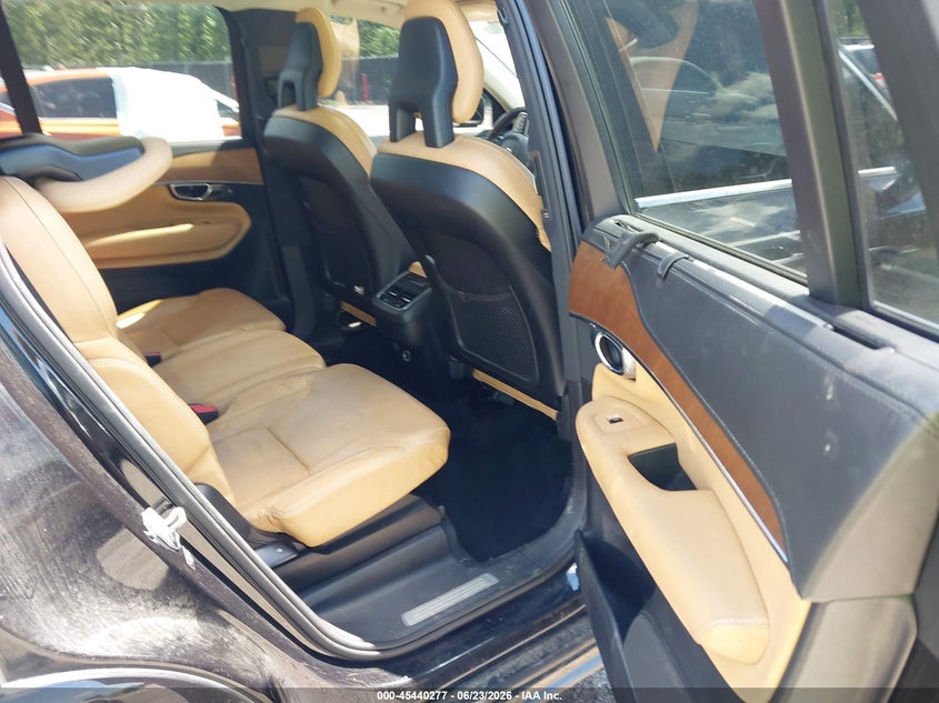 2016 VOLVO XC90 auction photo 8