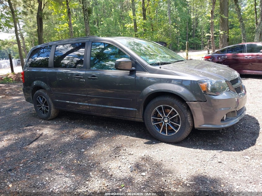 Vin: 2c4rdgeg1hr852174, lot: 45938430, dodge grand caravan gt 2017 img_1