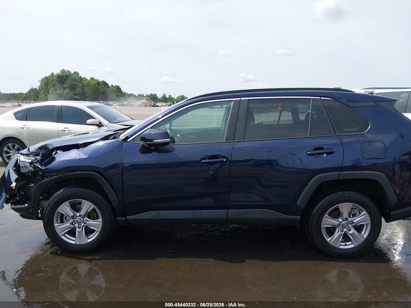 AtlanticExpress - Toyota RAV4