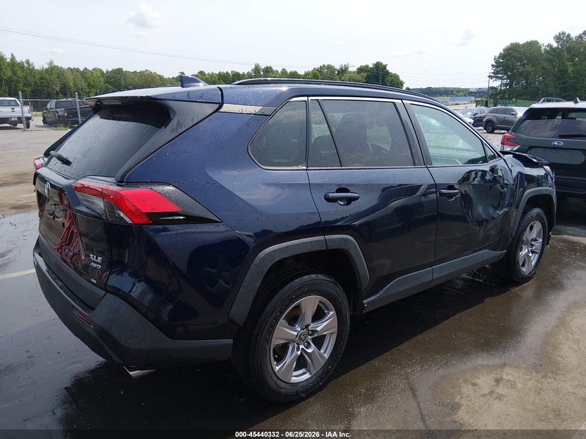 AtlanticExpress - Toyota RAV4