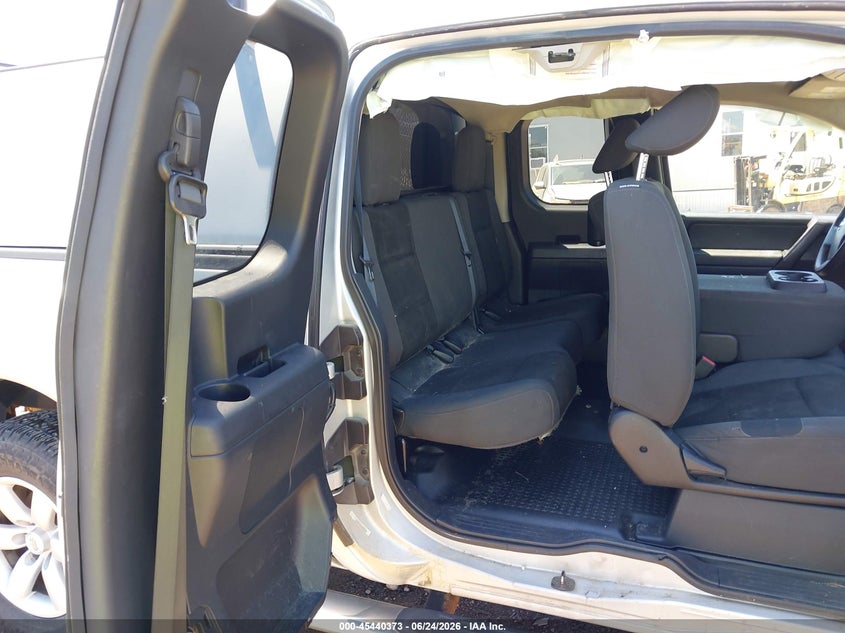 2012 NISSAN TITAN auction photo 8