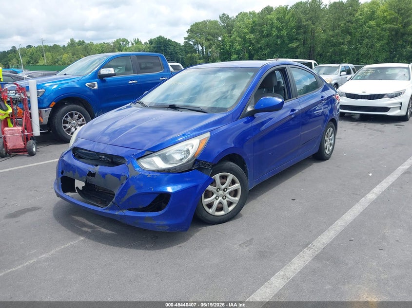 2014 Hyundai Accent, Normal Wear & Tear, IAAI, VIN KMHCT4AE1EU733675 — photo 2