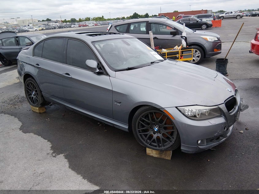 2011 BMW 335I — zdjęcie z aukcji
