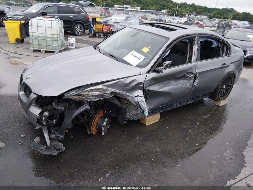 2011 BMW 335I — zdjęcie 2