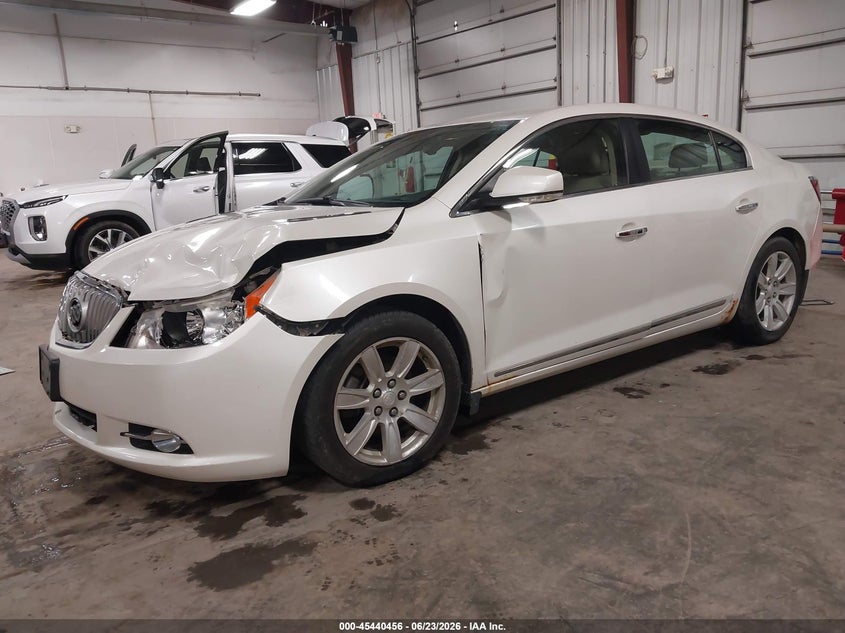 2010 BUICK LACROSSE auction photo 2