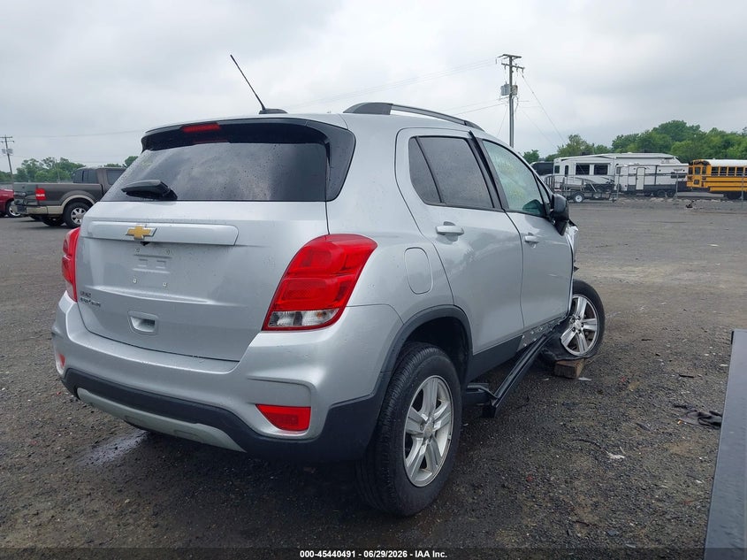 2021 CHEVROLET TRAX auction photo 4