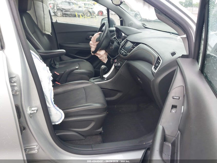 2021 CHEVROLET TRAX auction photo 5