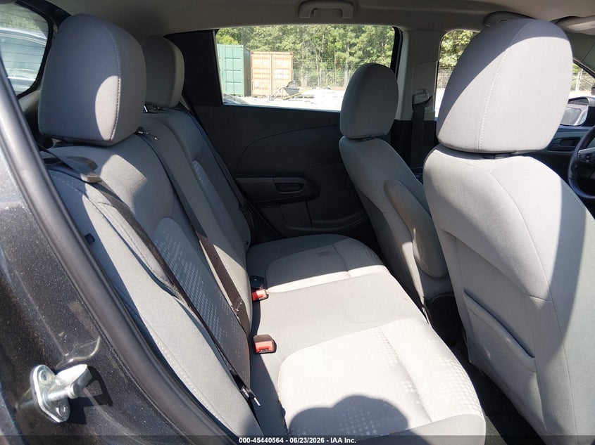2020 CHEVROLET SONIC auction photo 8