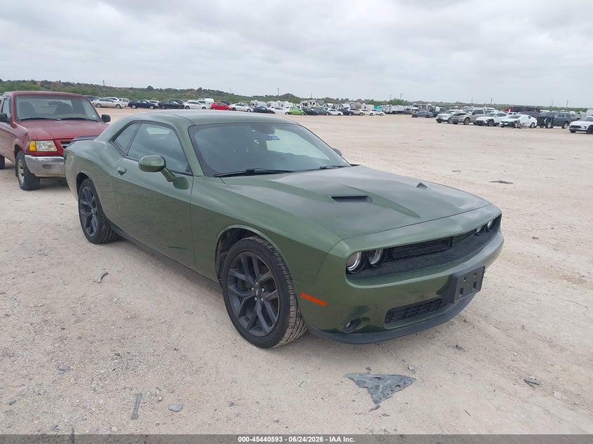 Vin: 2c3cdzag7lh182818, lot: 45938702, dodge challenger sxt 2020 img_1