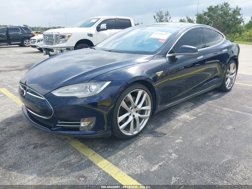 2013 Tesla Model S Performance 5YJSA1DP9DFP10833 photo 1