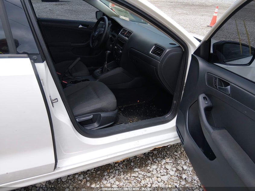 AtlanticExpress - Volkswagen Jetta