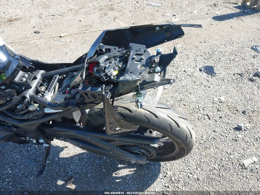 2023 Yamaha Yzfr3 A VIN: MH3RH18Y1PK013534 Lot: 45440616