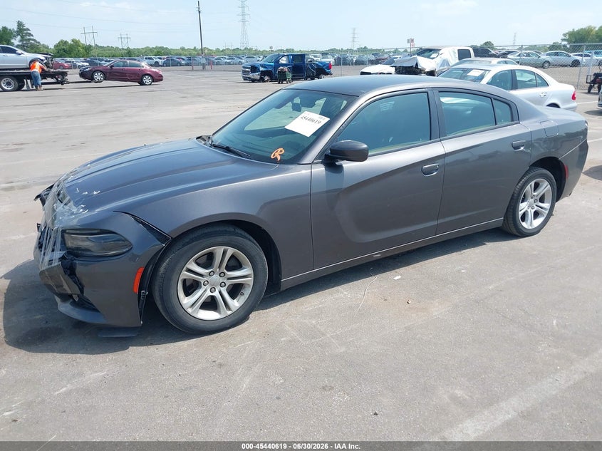 Vin: 2c3cdxbg5jh180274, lot: 45938729, dodge charger sxt rwd 20182