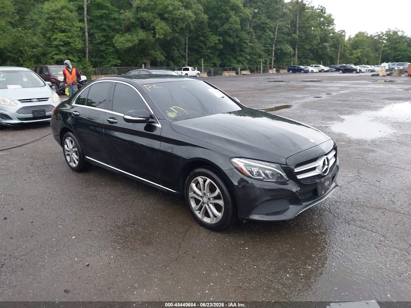 MERCEDES-BENZ C 300 2015 VIN 55SWF4KBXFU071147