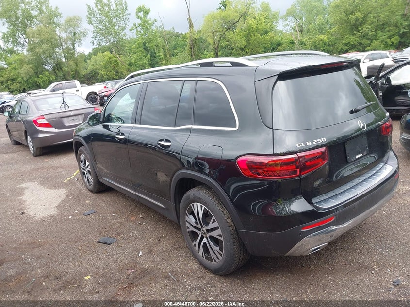 2024 MERCEDES-BENZ GLB 250 — zdjęcie 3