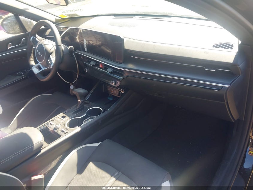 2026 KIA K5 auction photo 5