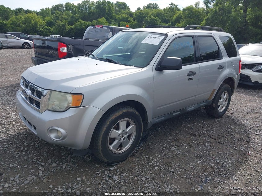 2011 FORD ESCAPE auction photo 2