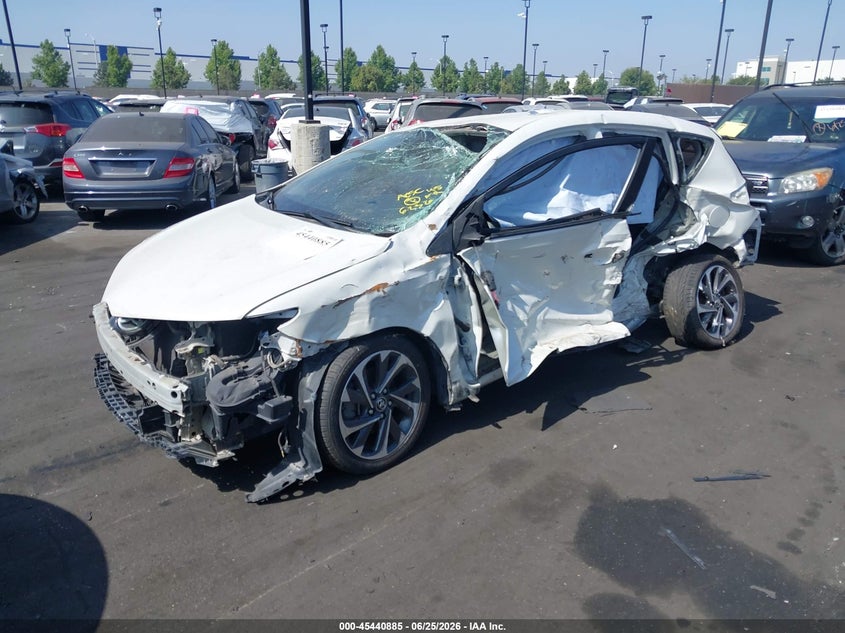 Vin: jtnkarje5jj556798, lot: 45938994, toyota corolla im 20182