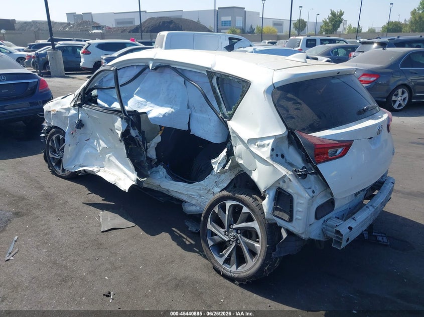 Vin: jtnkarje5jj556798, lot: 45938994, toyota corolla im 20183