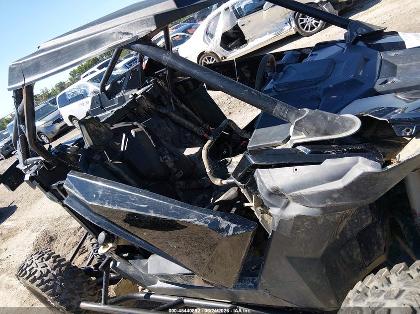 2023 Polaris Rzr Turbo R Sport VIN: 3NSGAE92XPG390557 Lot: 45440892