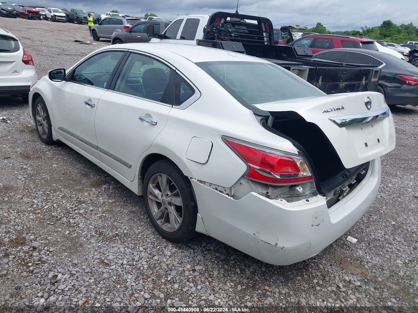 2015 NISSAN ALTIMA auction photo 3