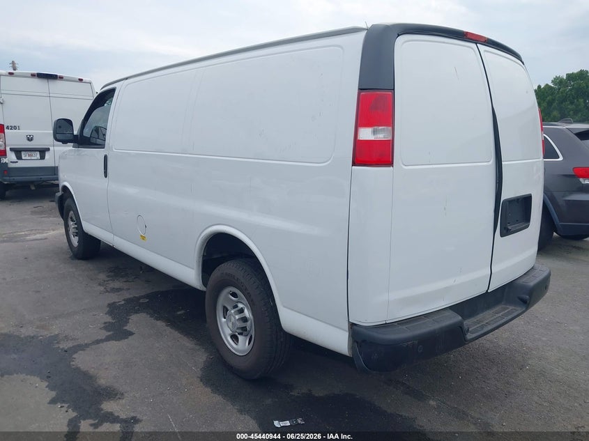 Vin: 1gczggf72m1157397, lot: 45939053, chevrolet express cargo rwd 3500 regular wheelbase wt 20213