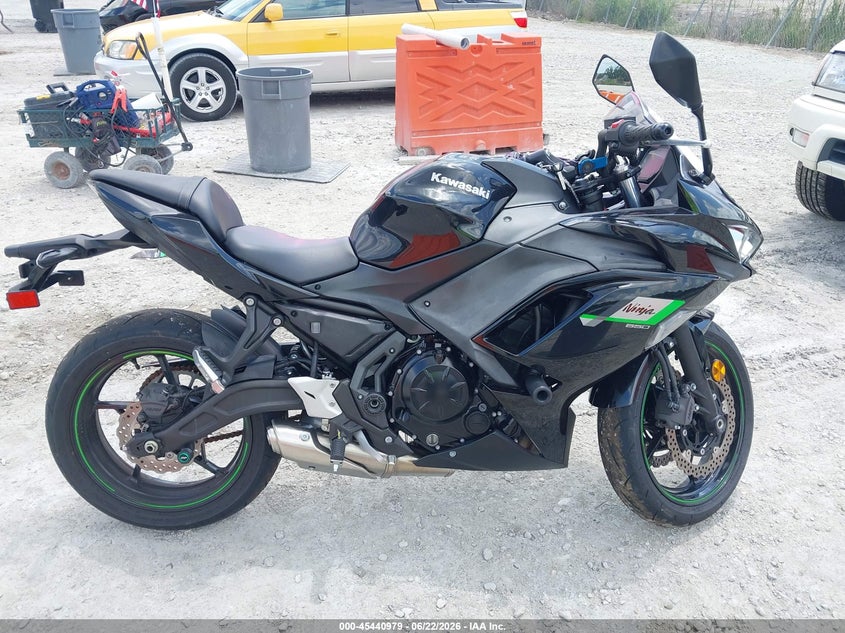 2025 Kawasaki Ex650 R VIN: ML5EXER19SDAF9546 Lot: 45440979
