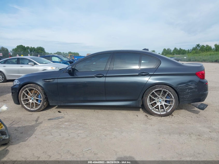 2013 BMW M5 VIN: WBSFV9C56DC773964 Lot: 45440983