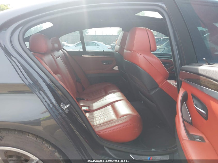 2013 BMW M5 VIN: WBSFV9C56DC773964 Lot: 45440983