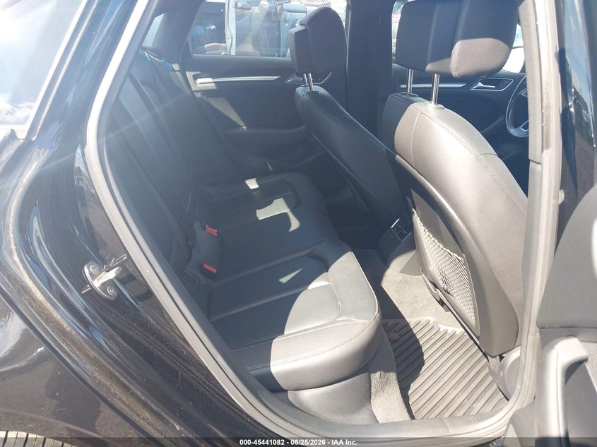 2017 AUDI A3 auction photo 8