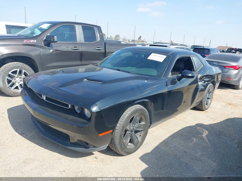 Vin: 2c3cdzag3jh245636, lot: 45939204, dodge challenger sxt 20182